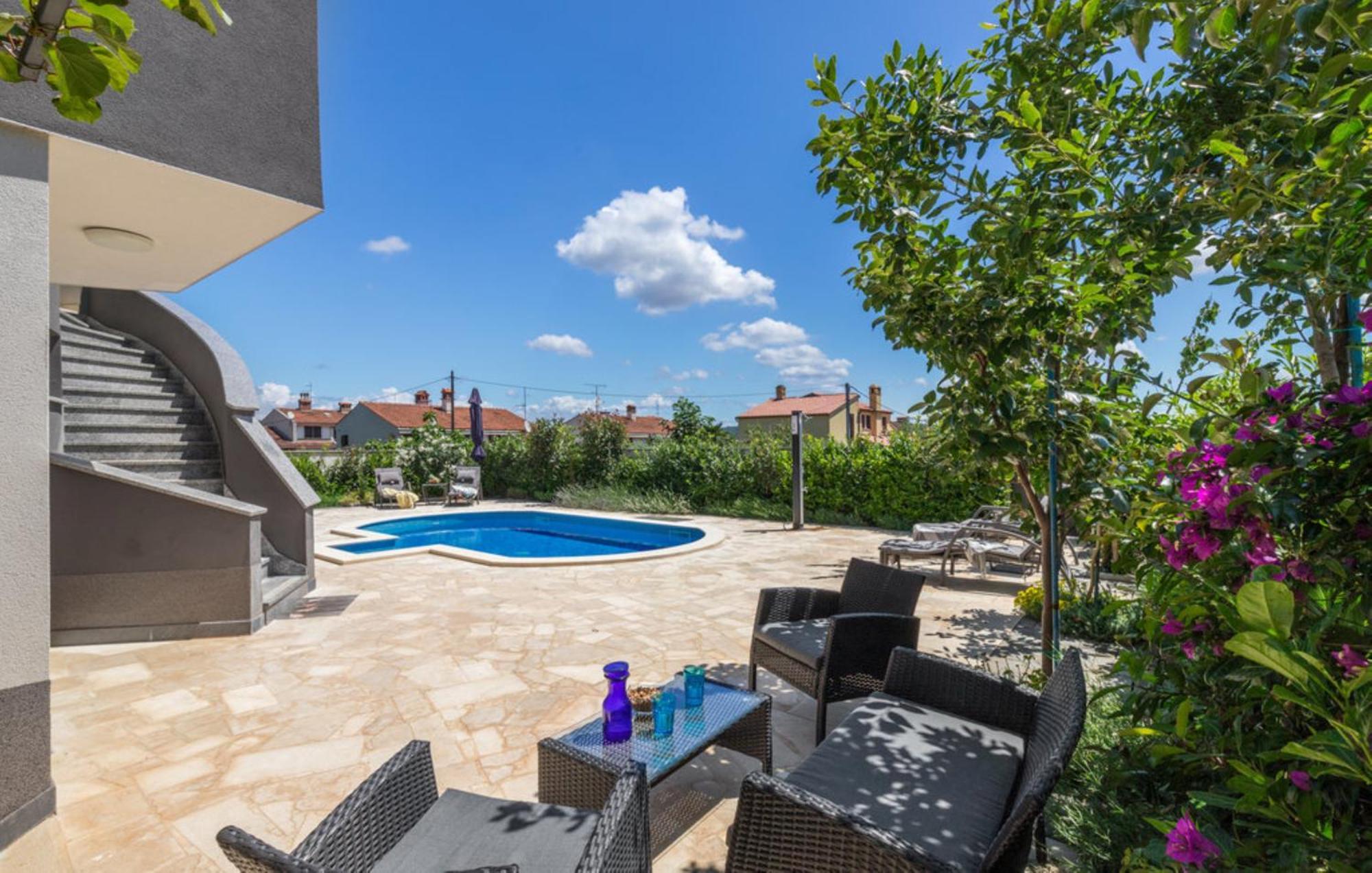 Apartament Pool Retreat *