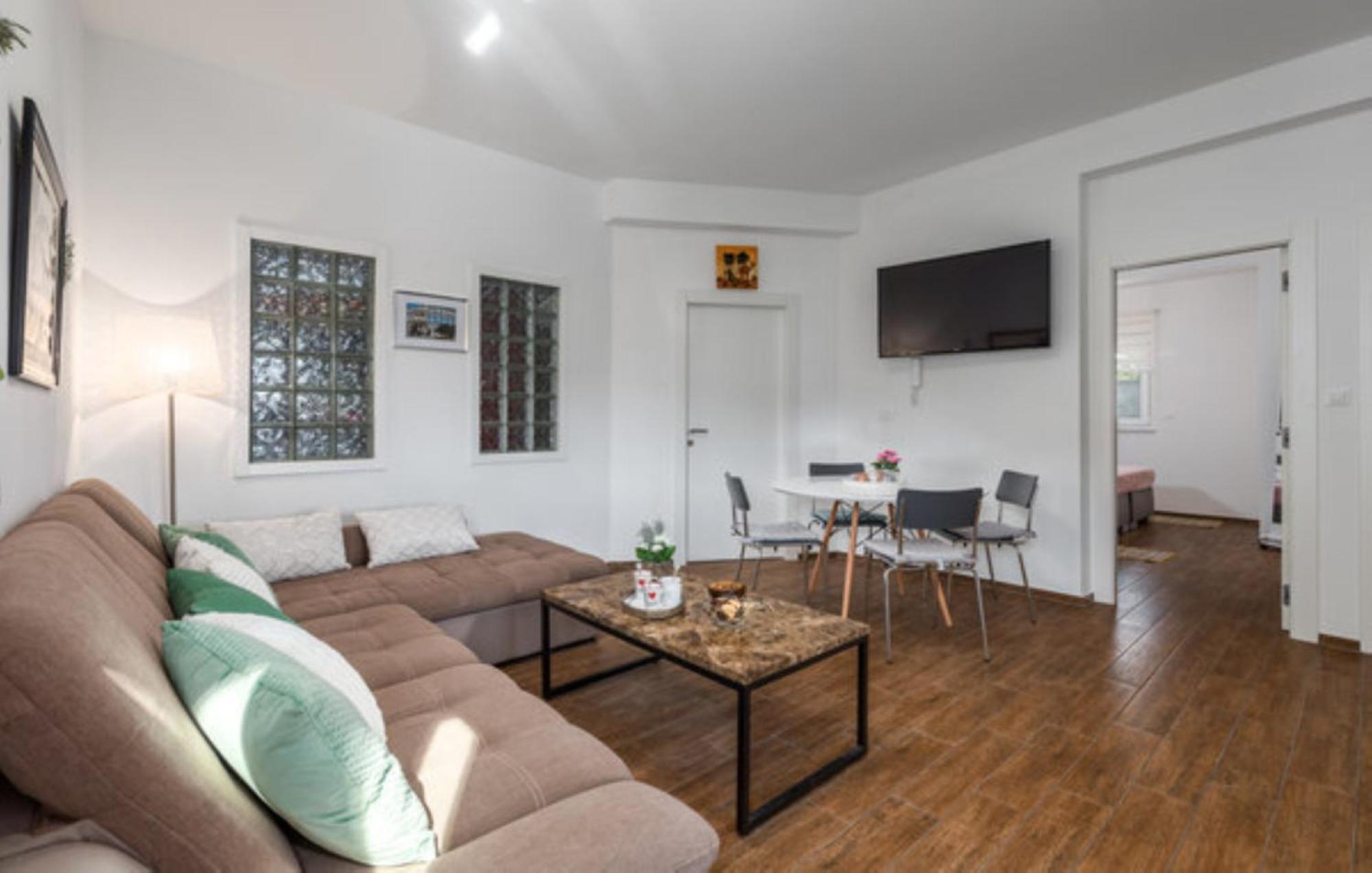 Apartamento Pool Retreat