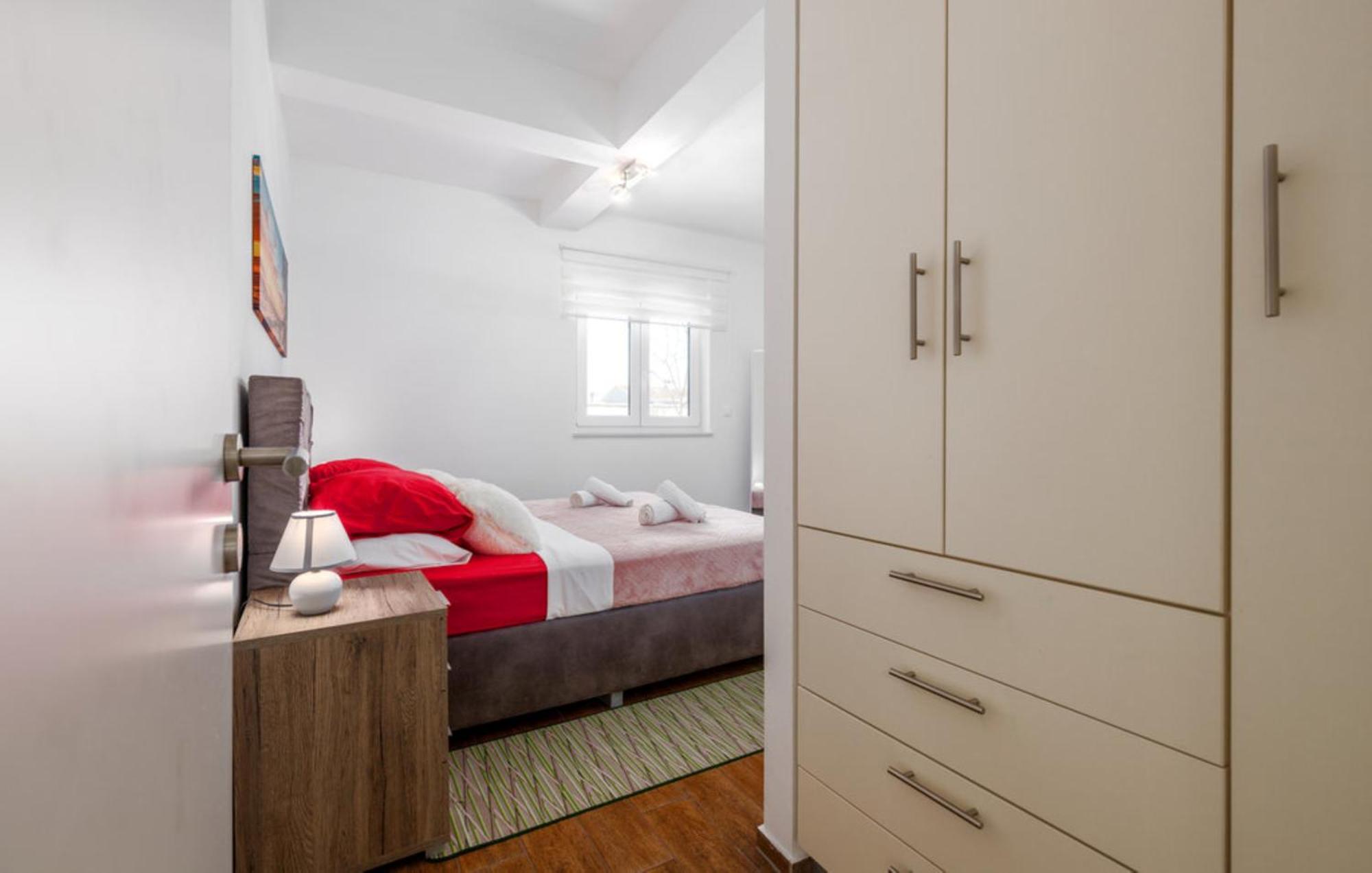 Apartamento Pool Retreat Pula